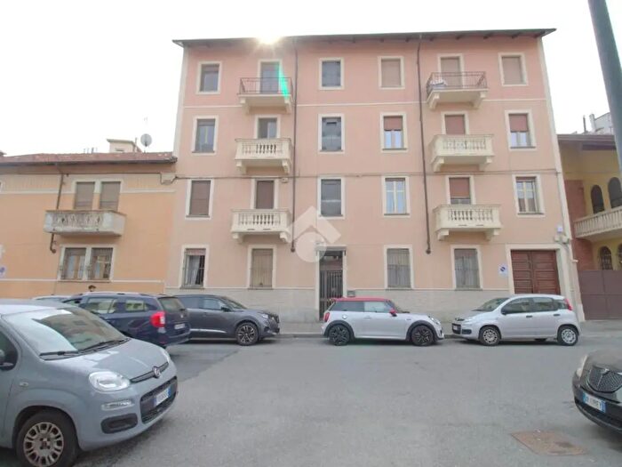 Appartamento trilocale in vendita in Via Quinto Bevilacqua, Torino