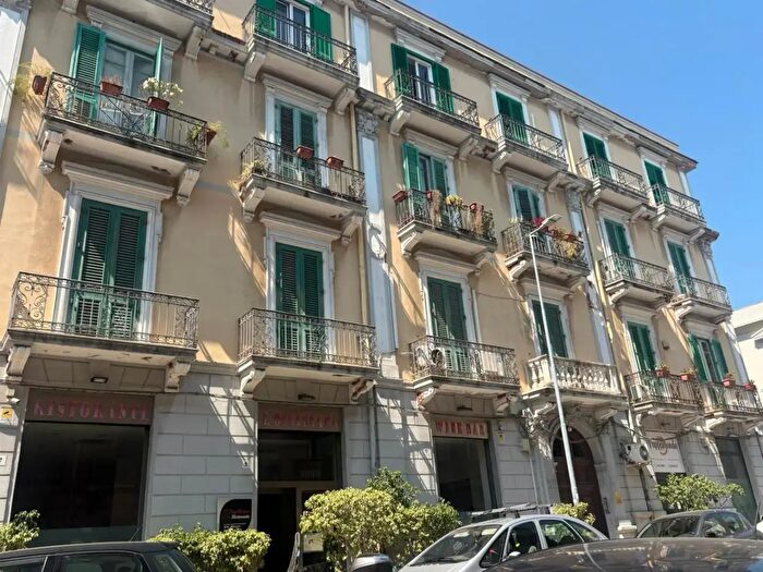 Appartamento trilocale in vendita in Via dei Verdi, Messina