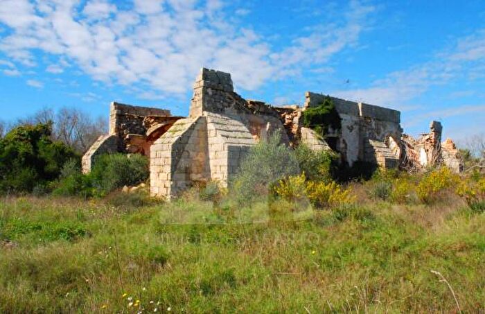 Casa con 6 locali in vendita in Strada Comunale Madonna della Scala, Alessano