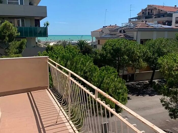 Appartamento con 5 locali in affitto in Via Cavour, Pescara