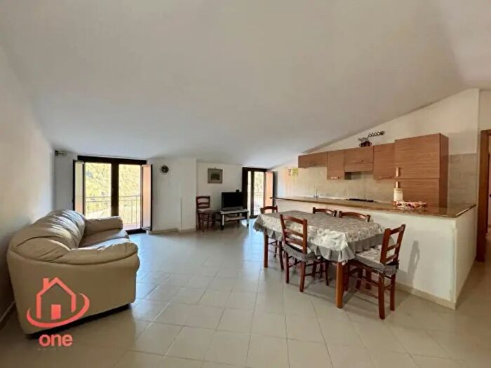 Appartamento trilocale in affitto in Montecorice