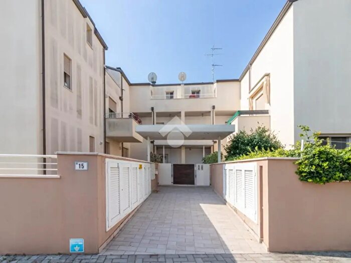 Appartamento trilocale in vendita in Via Stradone Sala, Cesenatico