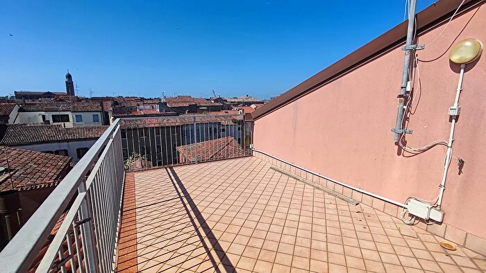 Appartamento con 5 locali in vendita in Fondamenta Canal Lombardo, Chioggia