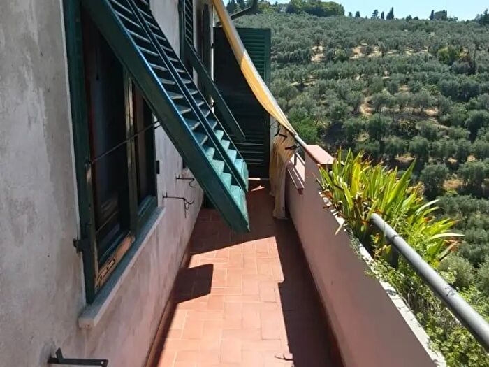 Casa con 9 locali in vendita in Vinci
