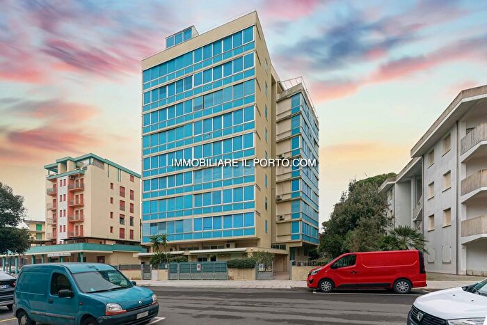 Appartamento quadrilocale in vendita in Viale Pascoli, Comacchio