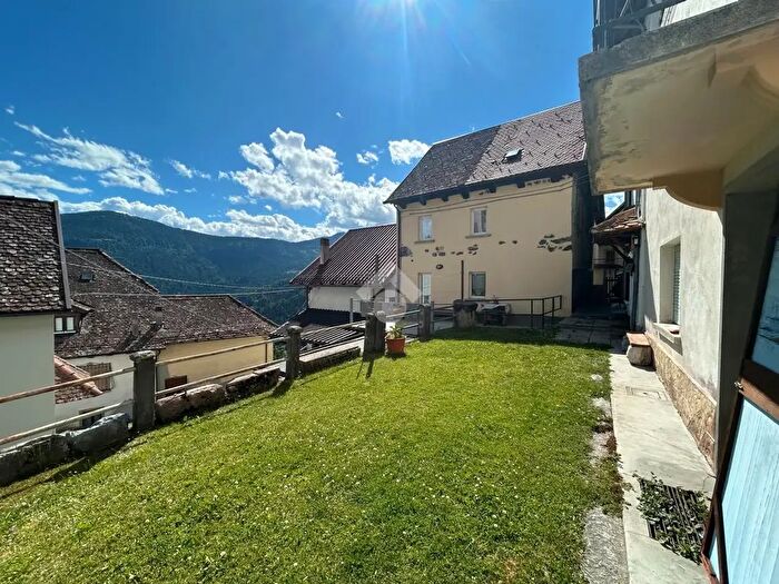 Casa quadrilocale in vendita in Frazione Givigliana, Rigolato
