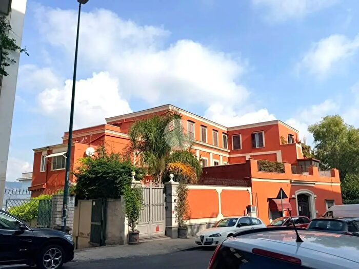 Appartamento bilocale in vendita in Via Alessandro Manzoni, Napoli