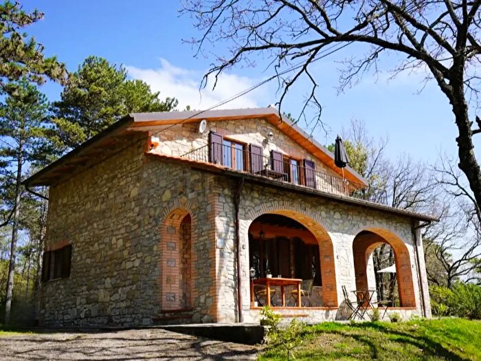 Casa quadrilocale in vendita in Tuoro Sul Trasimeno