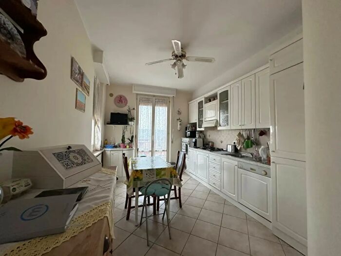 Appartamento con 6 locali in vendita in Via Roma, Castel Di Lama