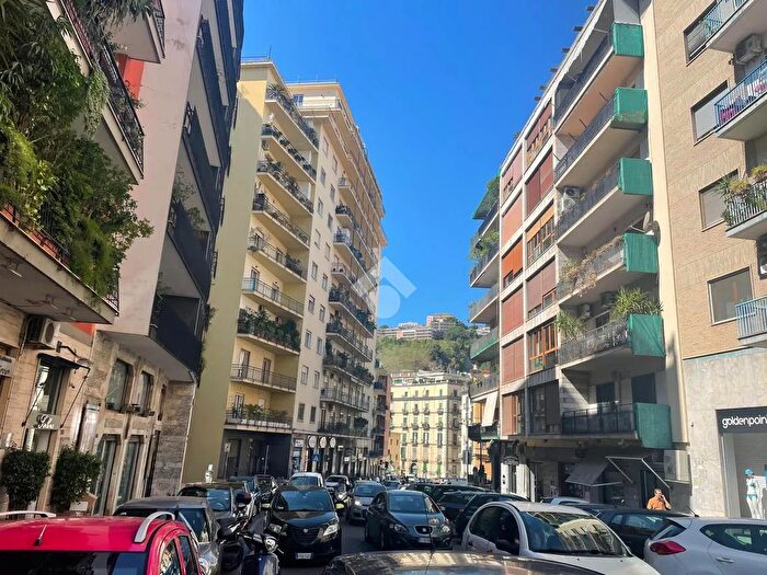 Appartamento con 5 locali in vendita in Corso Vittorio Emanuele, Napoli