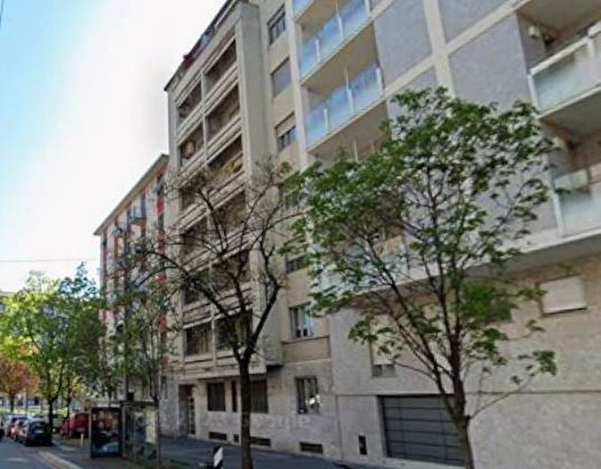 Appartamento trilocale in affitto in Via Gaetano Strambio, Città Studi, Milano
