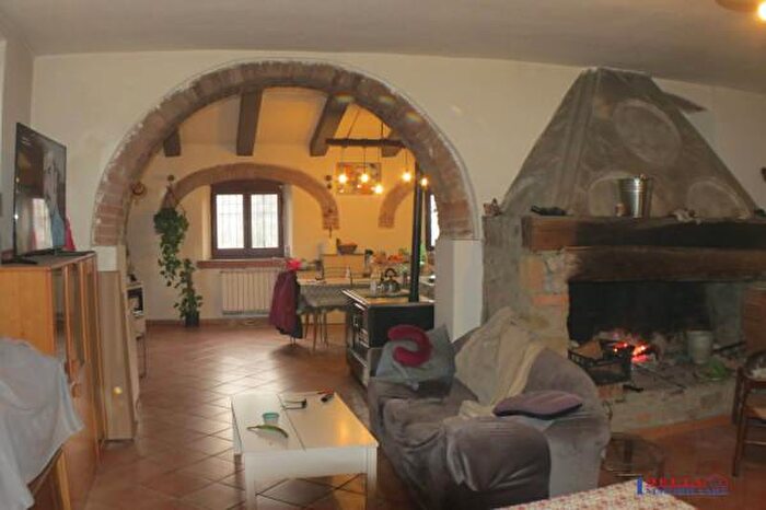 Casa con 6 locali in vendita in Rosignano Marittimo