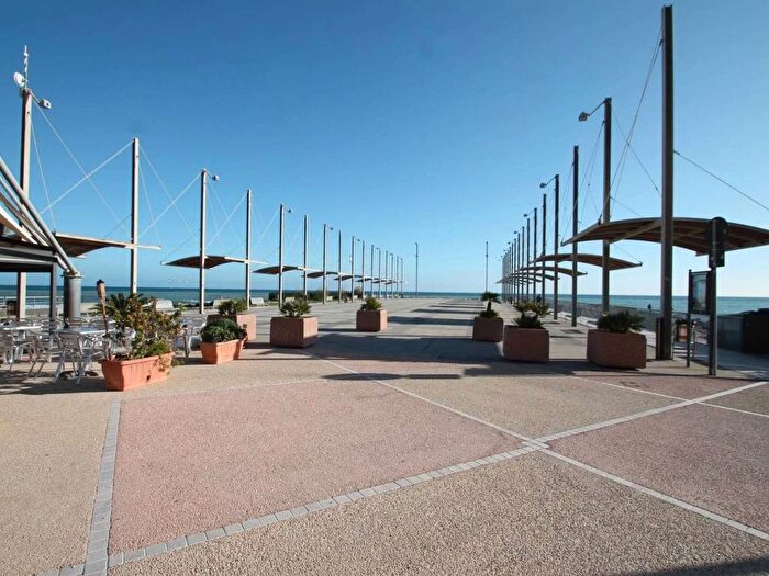 Appartamento trilocale in affitto in Lungomare Matteotti, Borghetto Santo Spirito