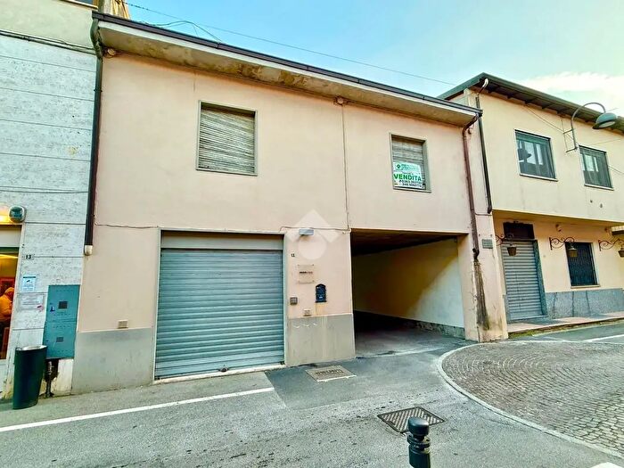 Casa quadrilocale in vendita in Via San Bernardo, Castel Rozzone