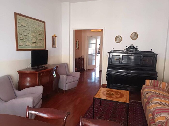 Appartamento quadrilocale in affitto in Mazzini Oberdan, Firenze