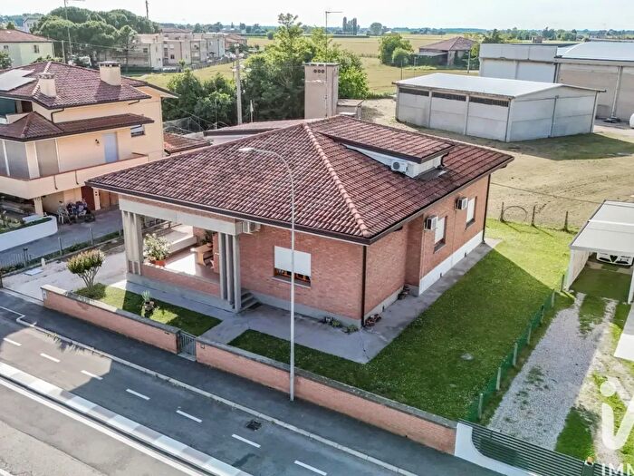 Casa quadrilocale in vendita in Via Celestina Bergamini Roda, Argenta
