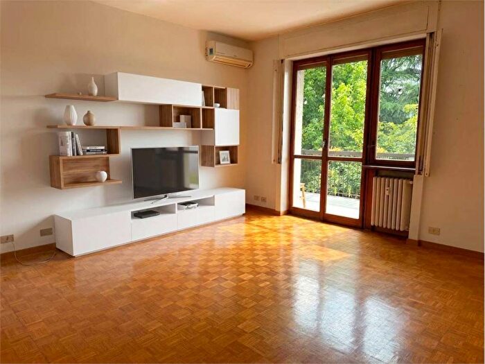 Appartamento trilocale in affitto in via Tesio, San Siro, Milano