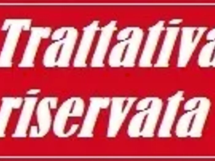 Casa con 9 locali in vendita in Fano