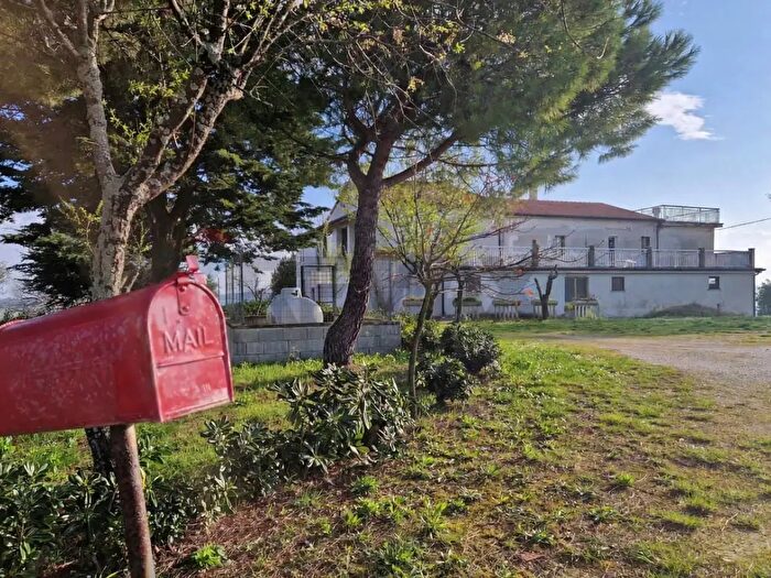 Casa con 9 locali in vendita in Via Fabbrici amp Ville, Senigallia