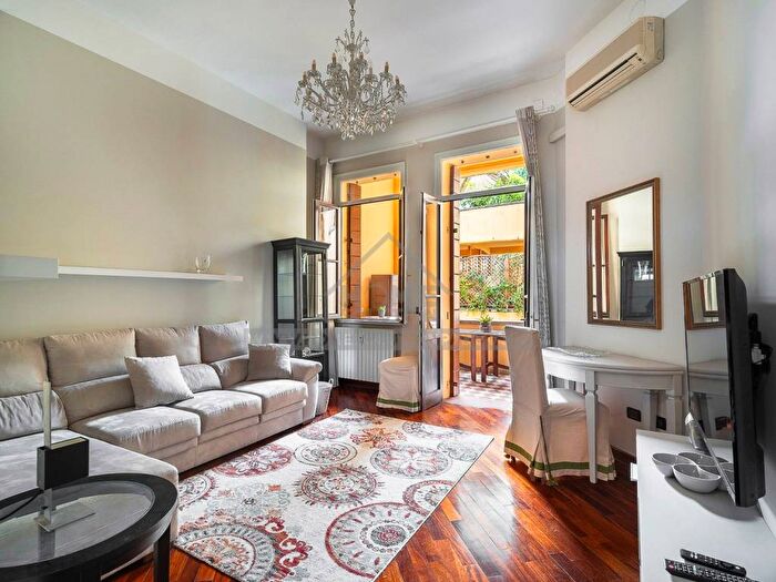 Appartamento trilocale in affitto in Via Isabella Andreini, Piazze Duomo, Padova