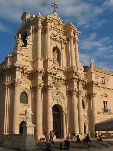 Appartamento trilocale in affitto in Siracusa