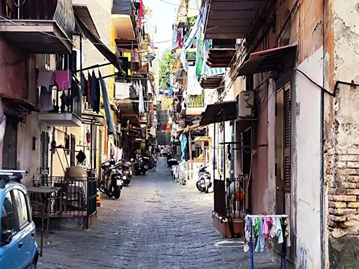 Appartamento bilocale in vendita in Via Cavone San Gennaro dei Poveri, Napoli