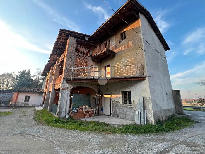 Casa trilocale in vendita in Via Brembate, Canonica DAdda