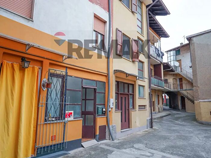 Casa trilocale in vendita in Via Canonico Finazzi, Bottanuco