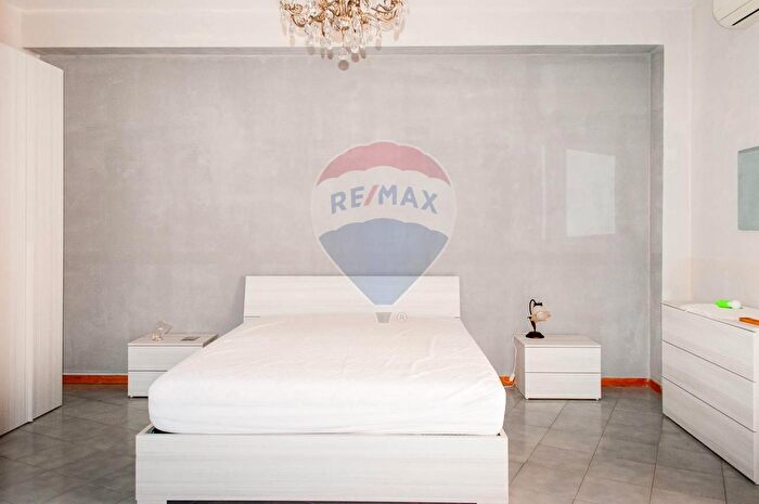 Appartamento quadrilocale in vendita in Via Lavina, Aci SantAntonio