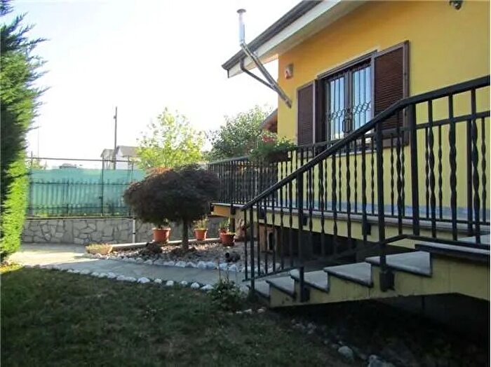 Casa con 6 locali in vendita in Str Vecchia di Orbassano, Volvera