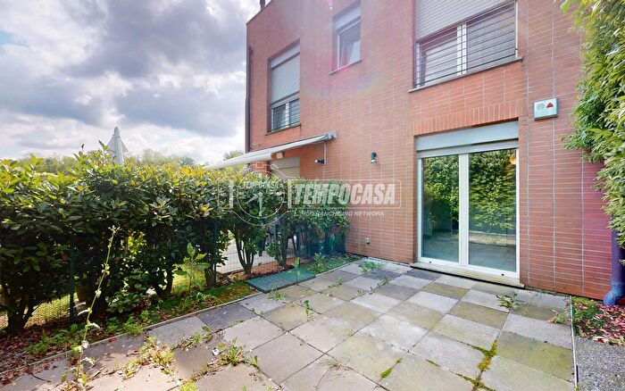 Appartamento bilocale in vendita in Via Giosuè Borsi, Besana In Brianza