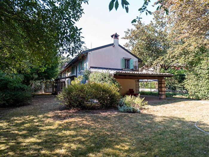 Casa con 6 locali in affitto in Contrada Nesente, Poiano, Verona