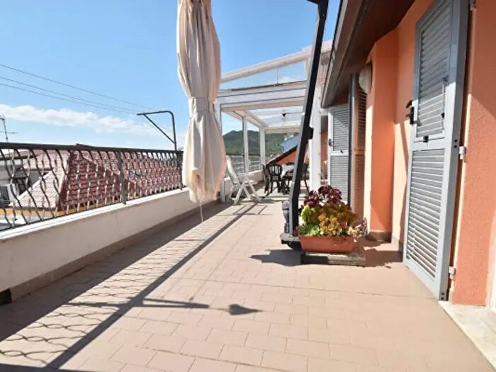 Appartamento quadrilocale in vendita in Via Ruggero Leoncavallo, Loano