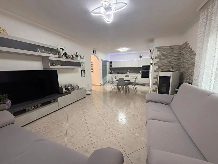 Casa quadrilocale in vendita in Via Brennero, San Michele AllAdige