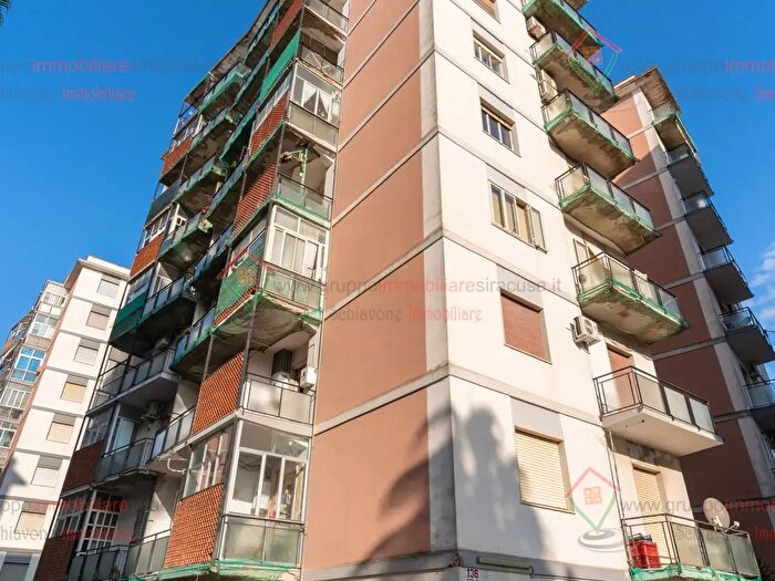 Appartamento con 5 locali in vendita in Siracusa