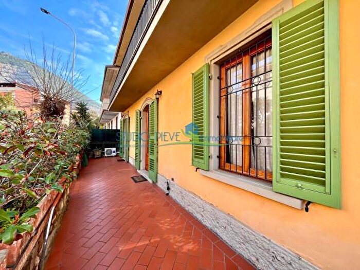 Appartamento con 6 locali in vendita in Via Palmiro Togliatti, Monsummano Terme