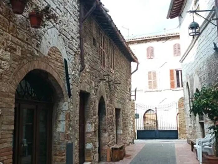 Casa quadrilocale in vendita in Via Monte Cavallo, Assisi