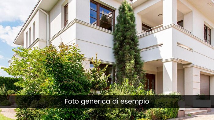 Casa con 5 locali in vendita in Pesaro