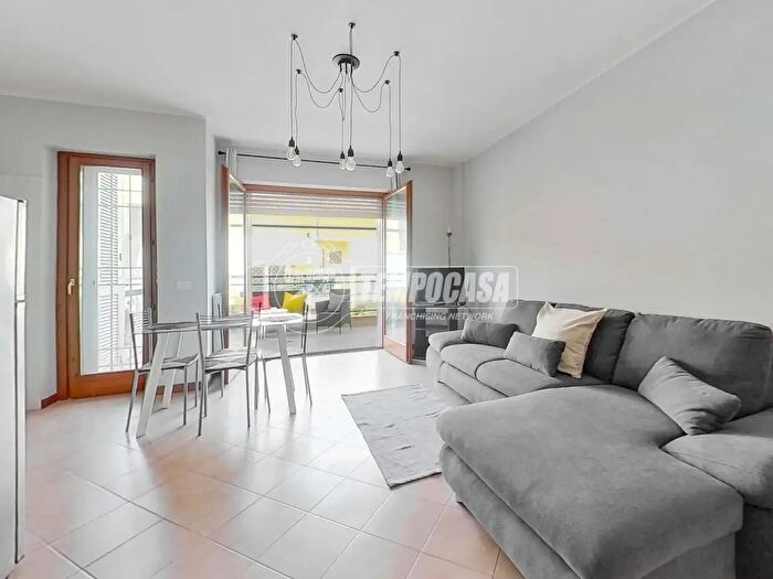 Appartamento bilocale in vendita in Via Cervia, Fiumicino