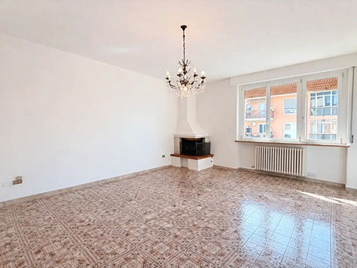 Appartamento con 5 locali in vendita in Via delle Agostiniane, Verona