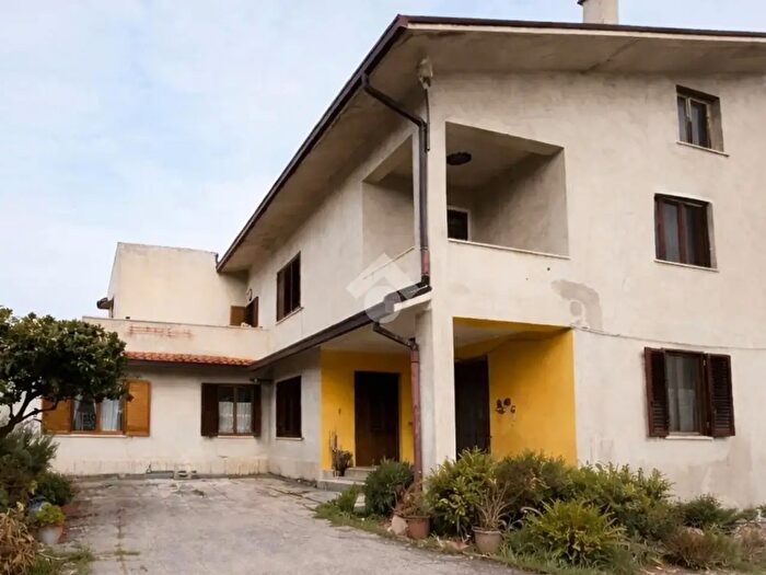 Casa quadrilocale in vendita in Contrada Viola, Rocca San Giovanni