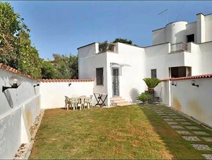 Casa trilocale in affitto in Via Giuseppe Tartini, Focene, Fiumicino