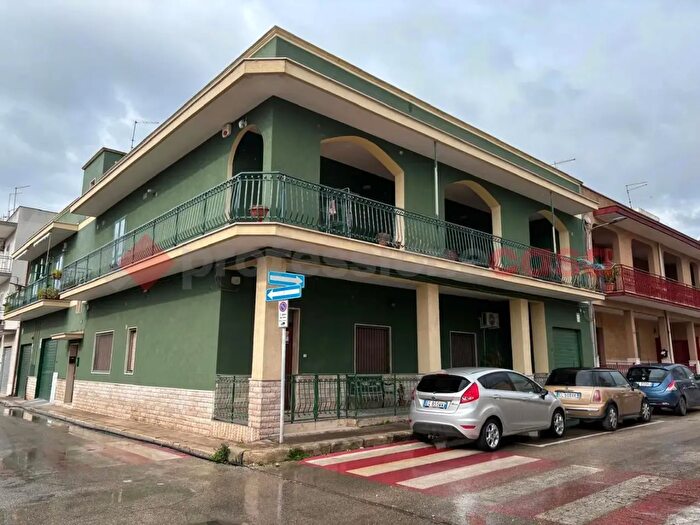 Appartamento trilocale in vendita in Via Alfredo Casella, Statte