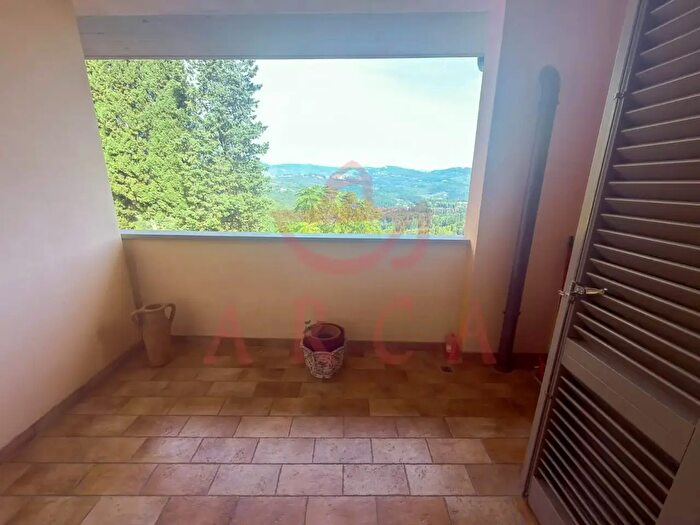Appartamento bilocale in vendita in Via Pettirossi, Fiesole