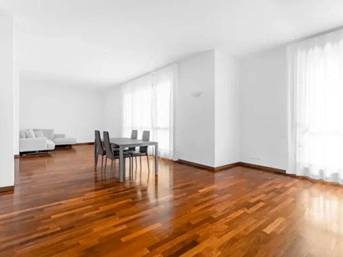 Appartamento quadrilocale in vendita in Via Patroclo, Milano