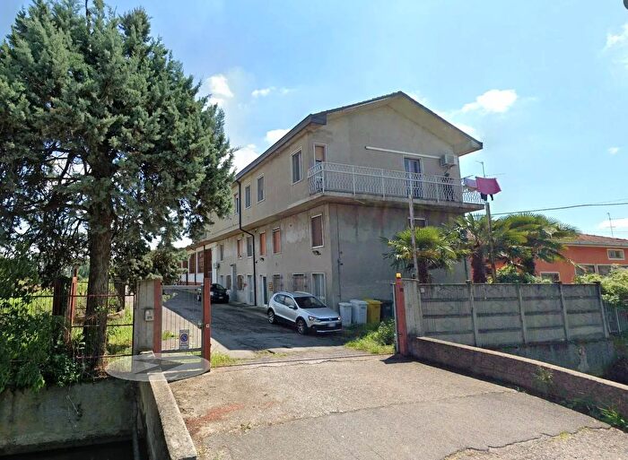 Casa con 10 locali in vendita in Pianengo, Pianengo