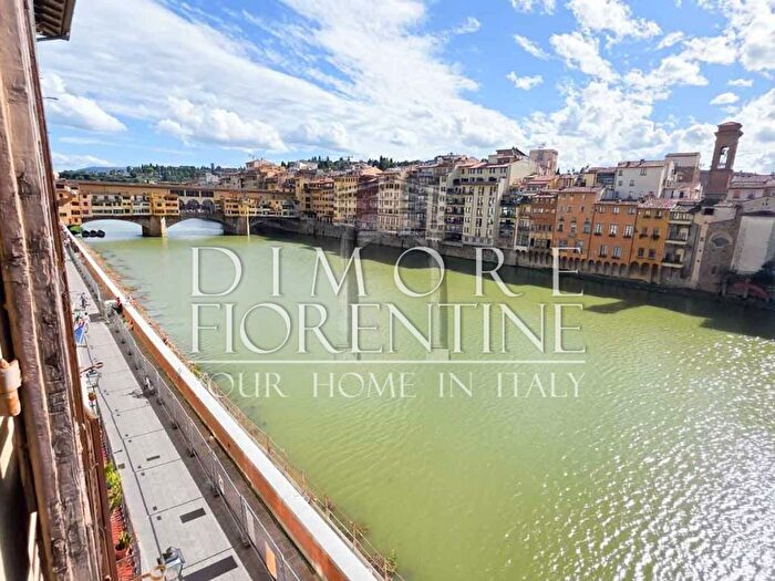 Appartamento bilocale in affitto in Lungarno degli Acciaioli, Piazza della Repubblica, Firenze