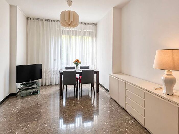 Appartamento trilocale in affitto in Viale Murillo, San Siro, Milano