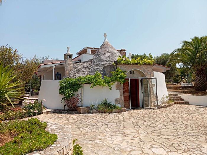 Casa con 6 locali in affitto in Contrada Tamburroni, Tamburroni Grottone Rosara, Ostuni