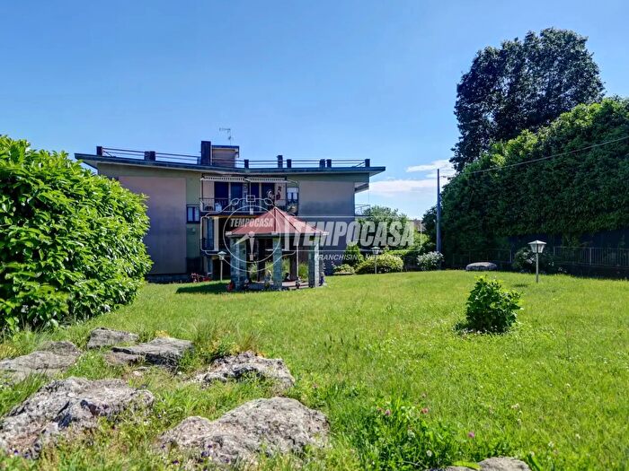 Case in Vendita e in Affitto - 2